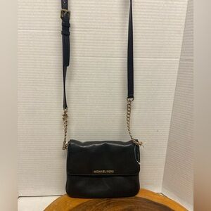 Michael Kors Leather Crossbody Nag with Built in Card Slots